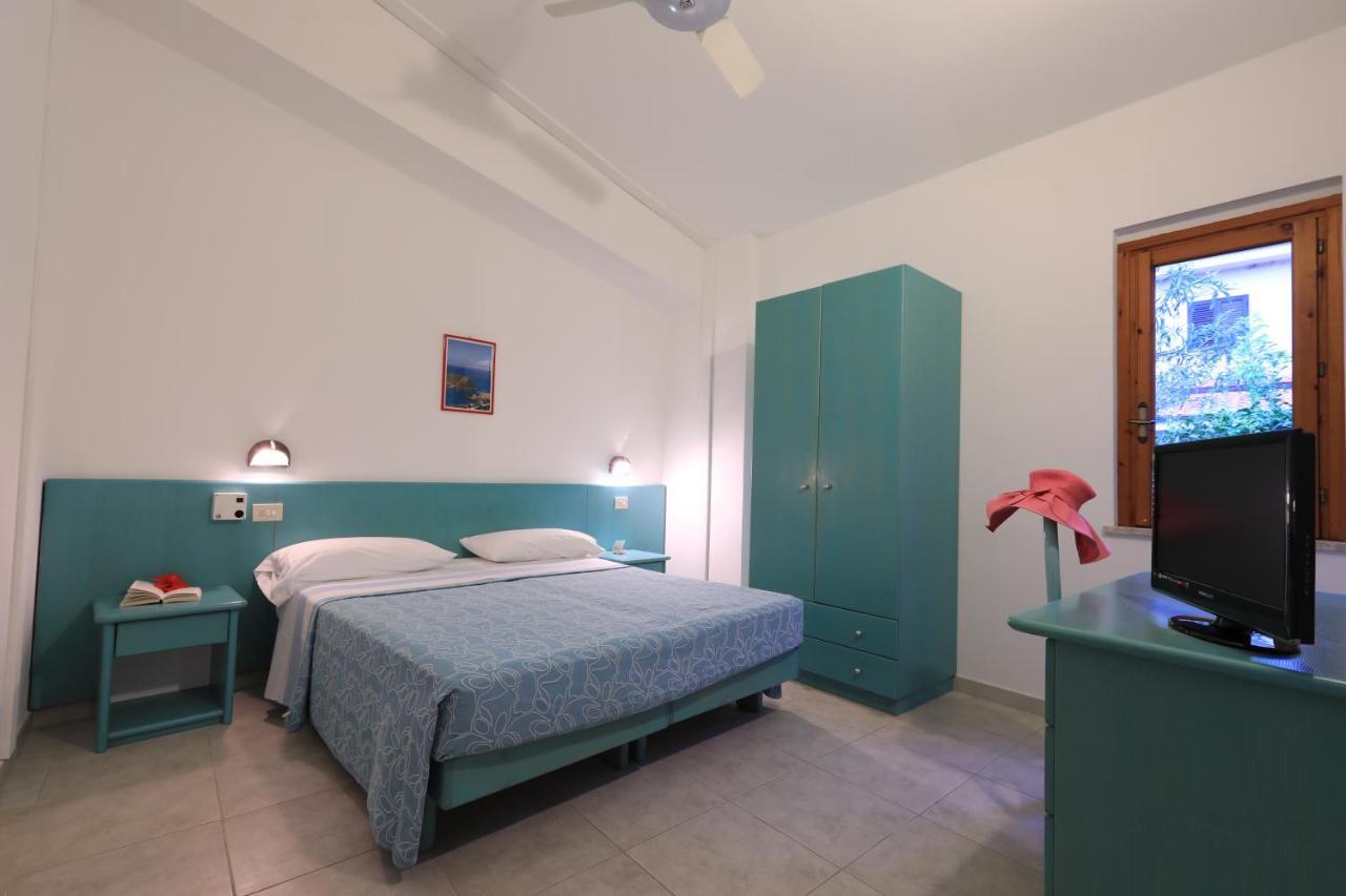 Villaggio Torre Ruffa Robinson Капо-Ватикано Экстерьер фото