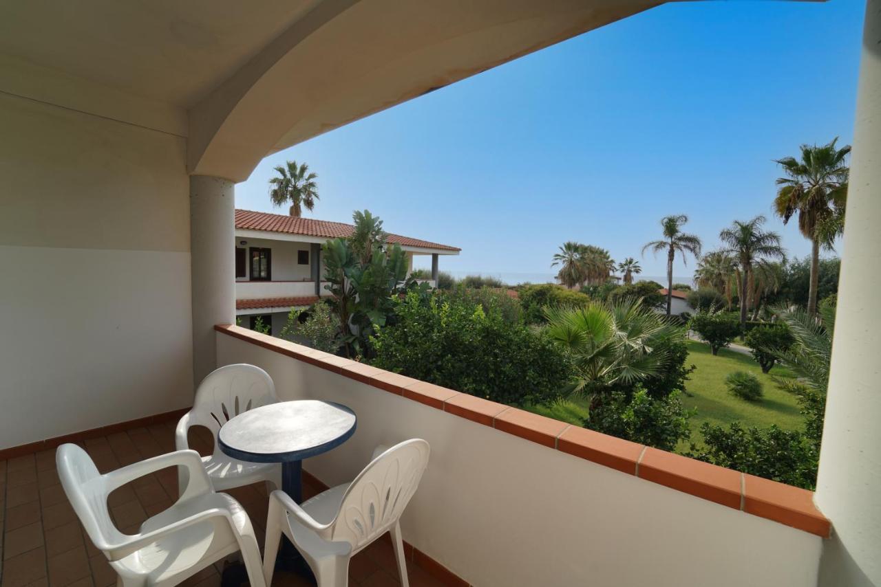 Villaggio Torre Ruffa Robinson Капо-Ватикано Экстерьер фото