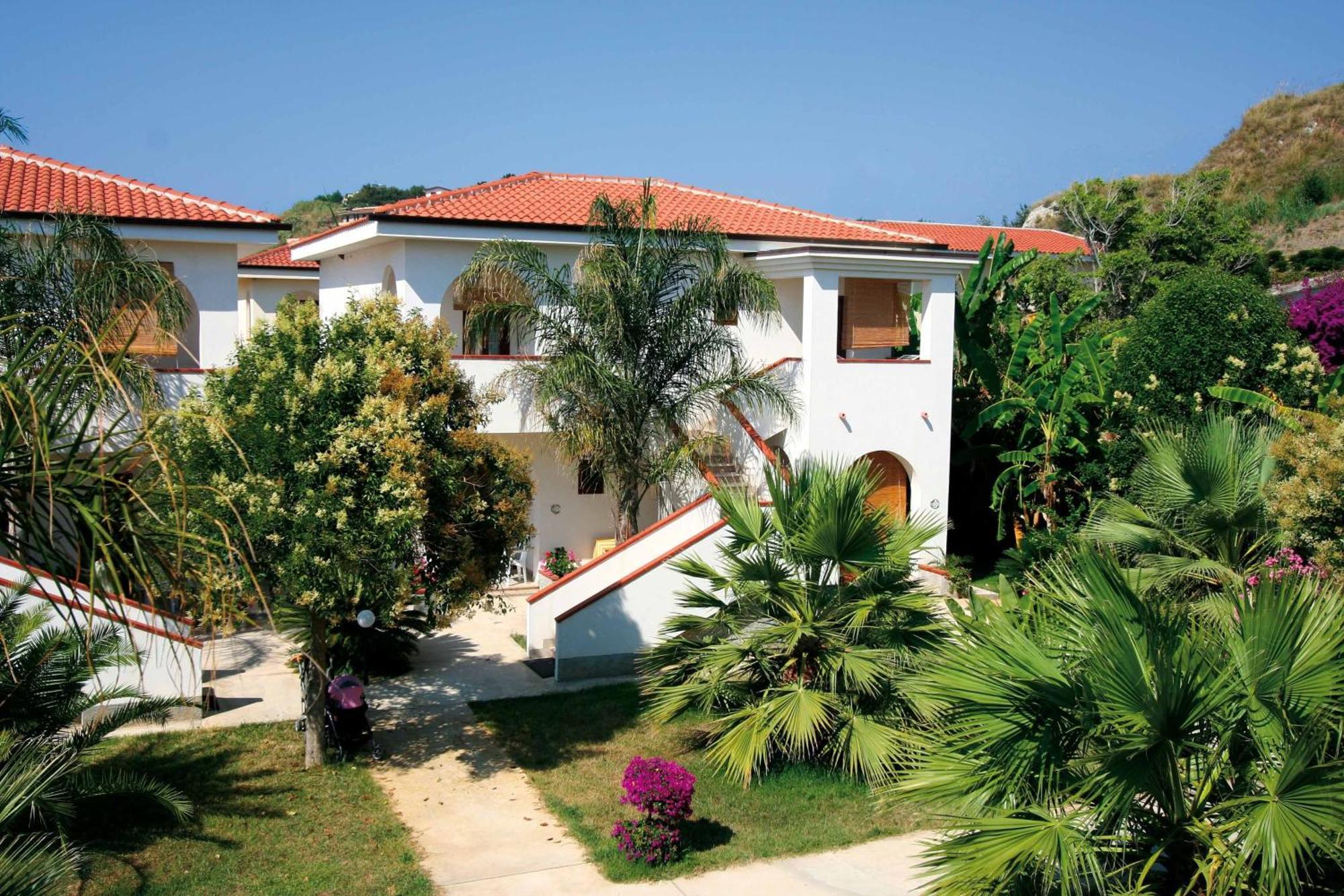 Villaggio Torre Ruffa Robinson Капо-Ватикано Экстерьер фото