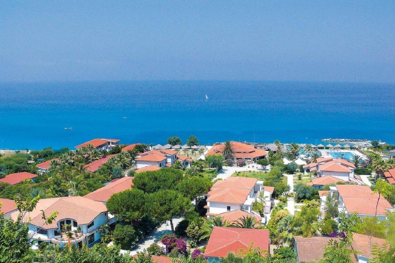 Villaggio Torre Ruffa Robinson Капо-Ватикано Экстерьер фото